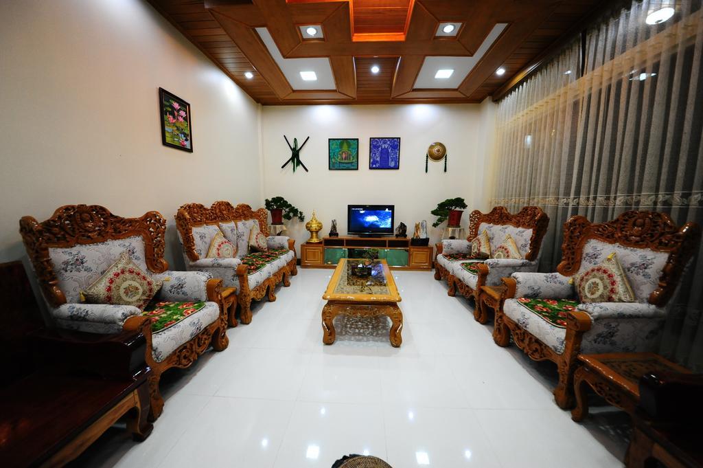 Royal Inlay Hotel Nyaung Shwe Exterior photo